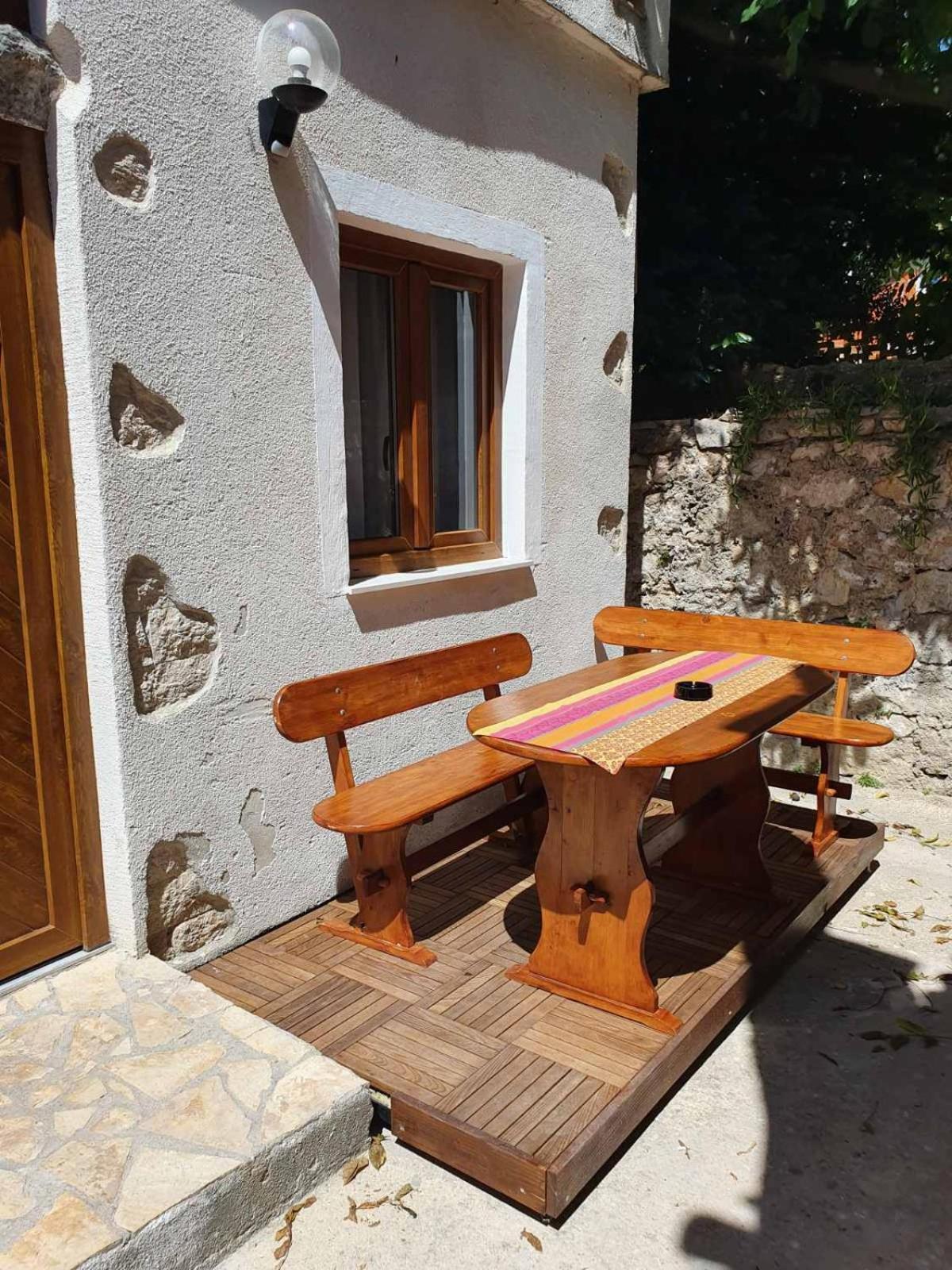 Old Town Lux Apartment Baska  Exterior photo